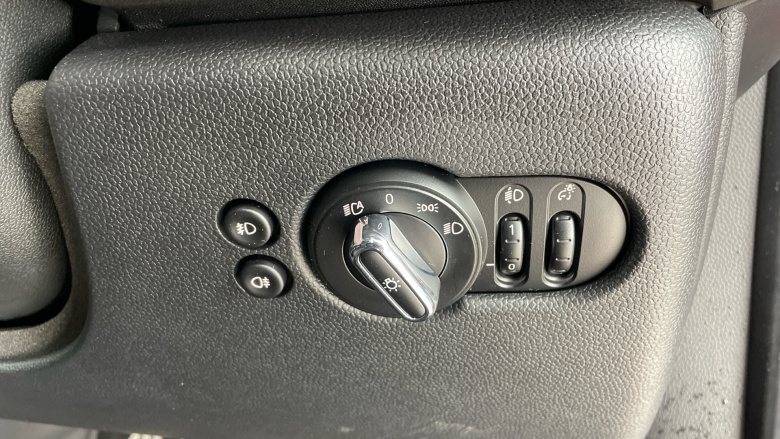 MINI Hatchback 2.0 Cooper S Sport II 5dr Auto [Comfort/Nav Pack] Petrol Hatchback